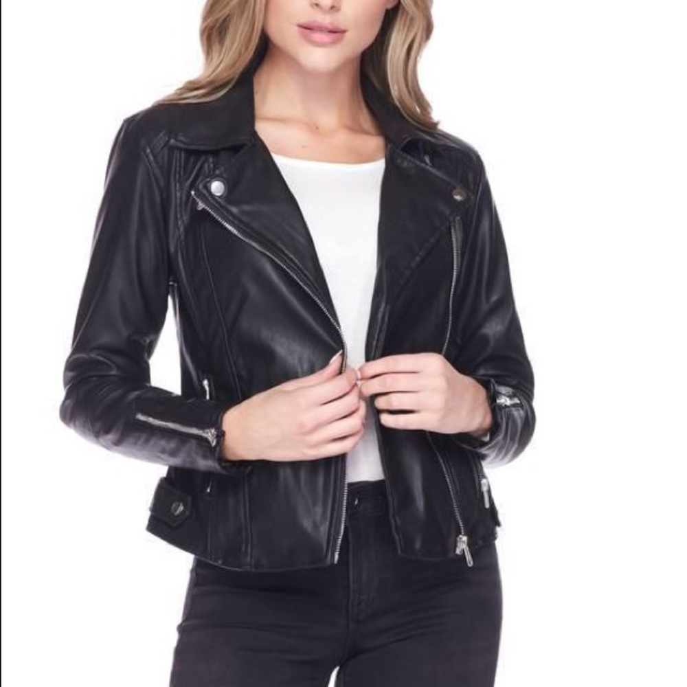 🚨SOLD🚨Faux leather Moto jacket